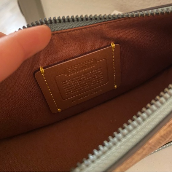 Coach Swinger 20 in Tan and Blue - Picture 7 of 7